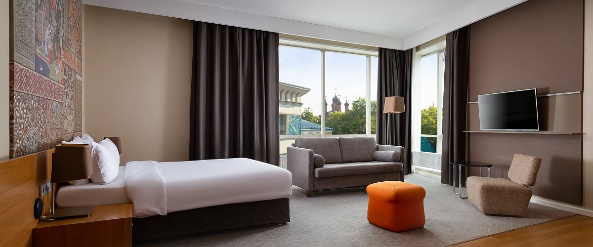 Superior Queen Room with Sofa